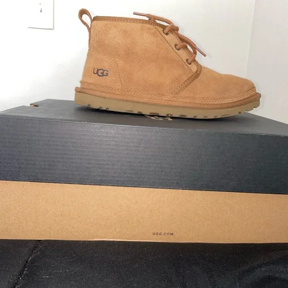 UGG | Shoes | Tan Neumel Uggs Mens Size 7 | Poshmark display picture 1